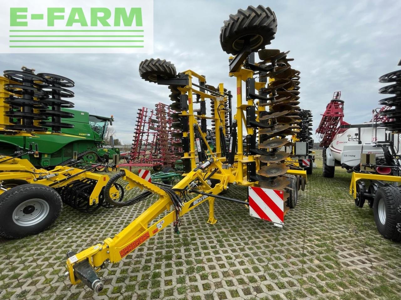 Kurzscheibenegge del tipo Bednar Bednar XO6000F Svifter disc, Gebrauchtmaschine In Hamburg (Immagine 1)